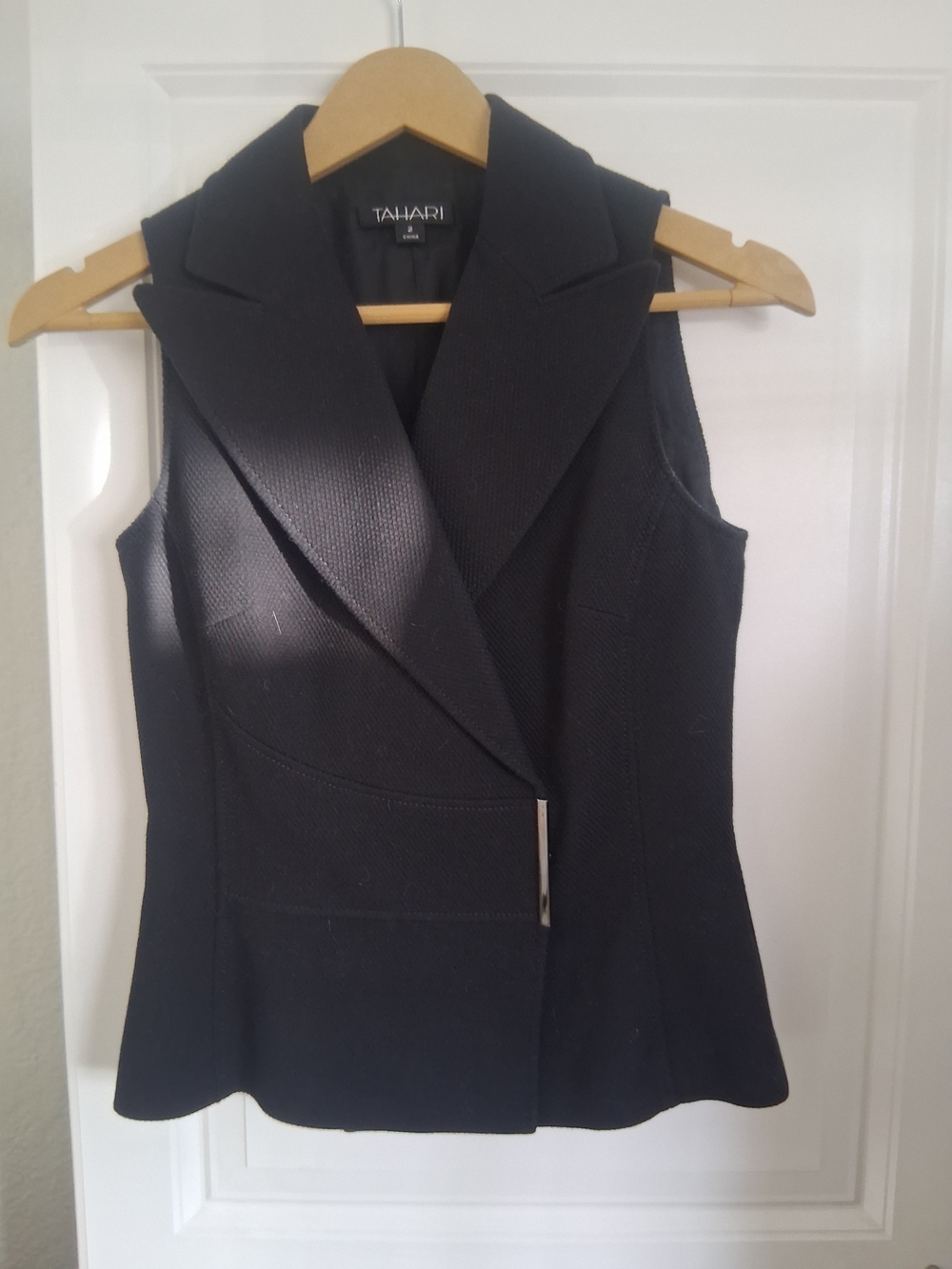 Tahari Black Sleeveless Blazer Vest with Notched Lapel